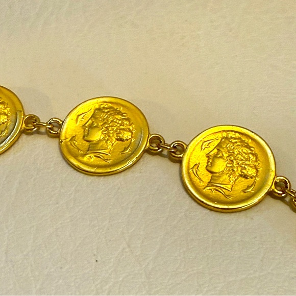 MMA Metropolitan Museum of Art Gold Coin Bracelet - Picture 10 of 10